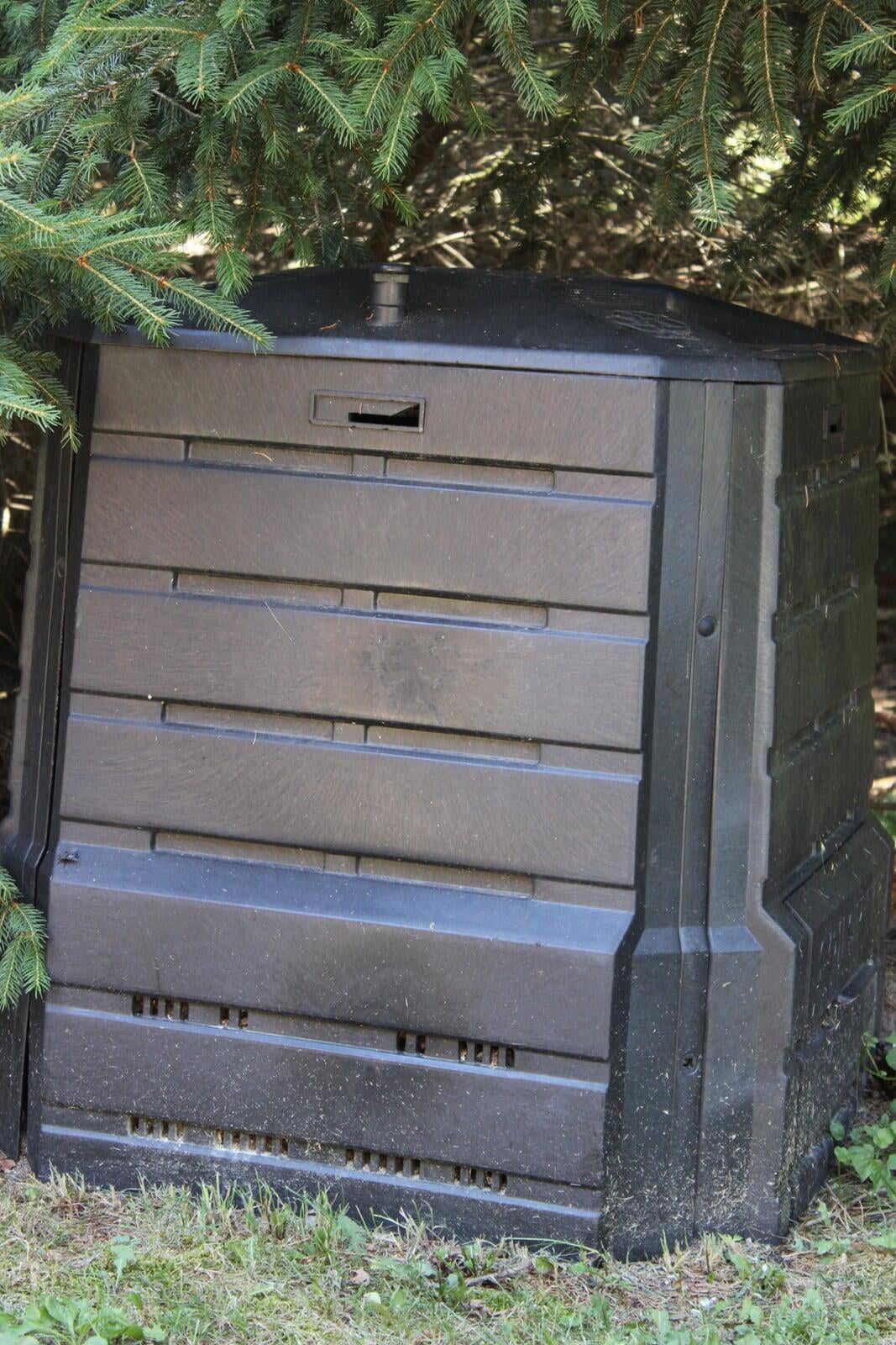 Pay Dirt! Simple ingredients to add to your compost! Carsons Garden